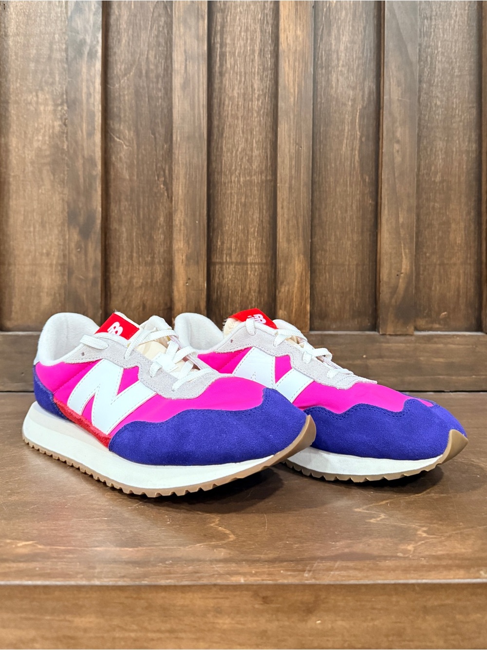 New Balance Women’s 237 (size 7)